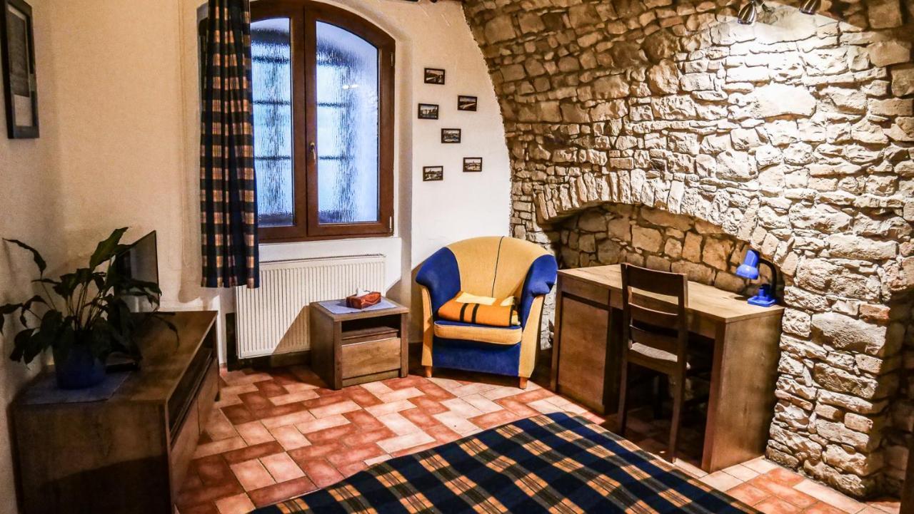 Penzion Na Hradbach Louny Eksteriør bilde
